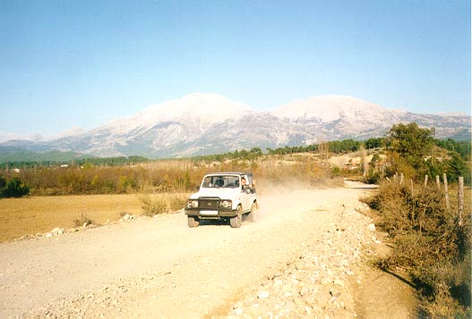 Hauptverkehrsstra&szlig;e im Taurusgebirge
